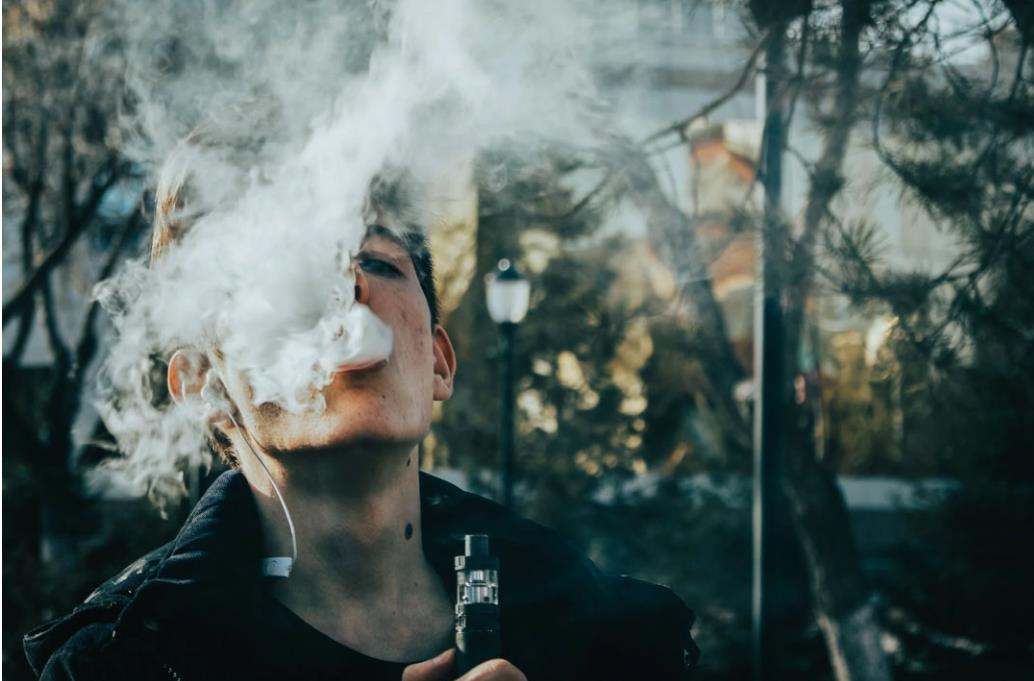 Why does my disposable vape smell burnt and how can I fix it ELKA